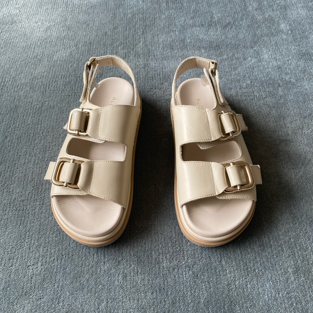 Alohas Harpers Sandal US8